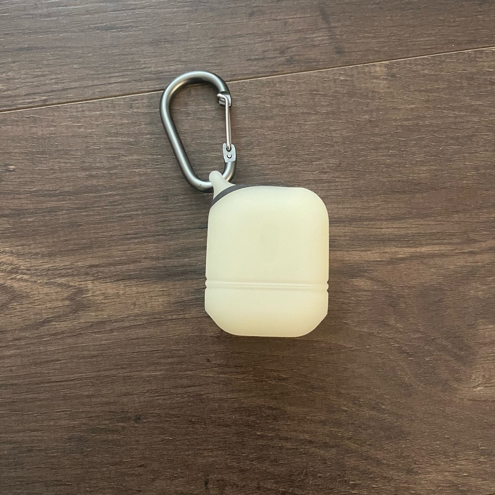 AirPod Gen 1 Earbuds Glow In The Dark Protective Case with Carabiner